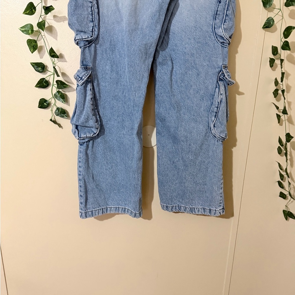 Bershka Light Denim Cargo Flare Jeans - Picture 8 of 8